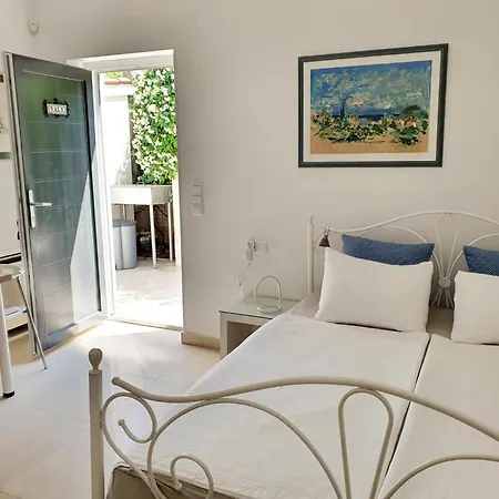 By The Sea - 22753 Pula